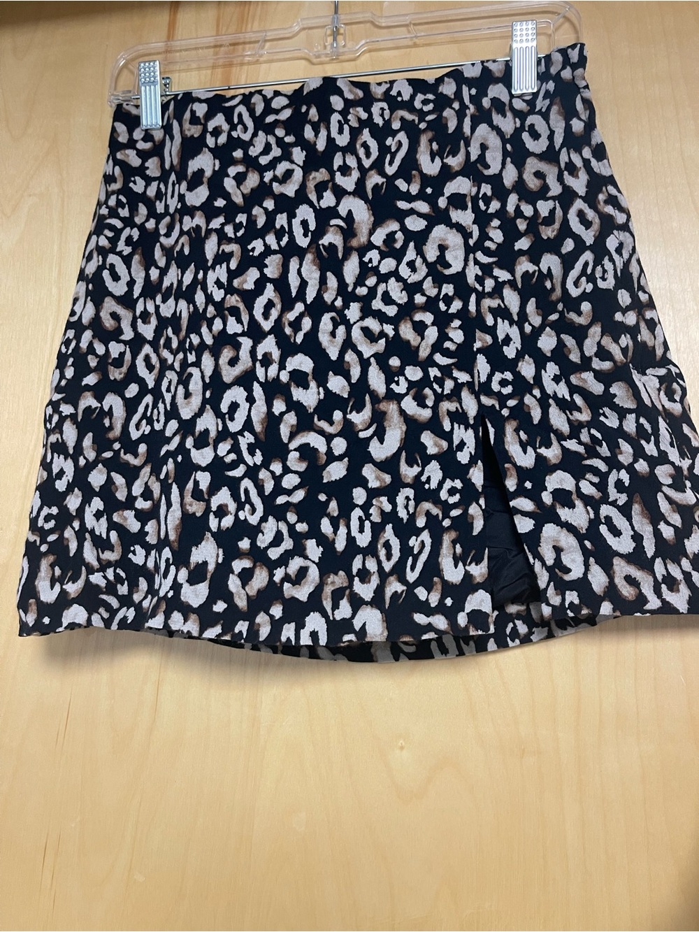 H&M Leopard Print Mini Skirt with Slit in Black and Beige